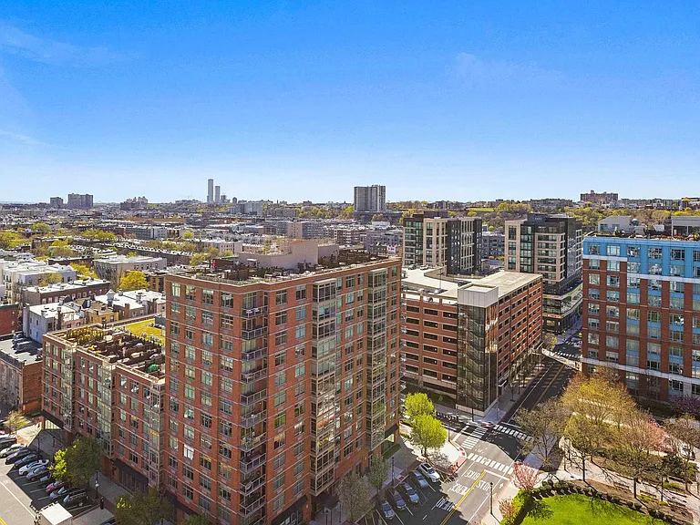 1500 Hudson St #12R — Photo 13