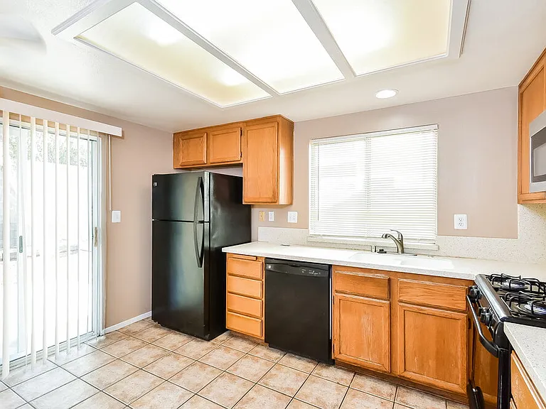 1707 Black Hills Way — Photo 7