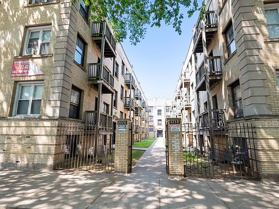 2nd image of 4230 S Michigan Ave #1N