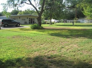 2247 El Rhea Dr, Seguin, TX 78155