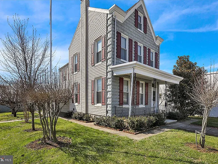 1200 Carbon St