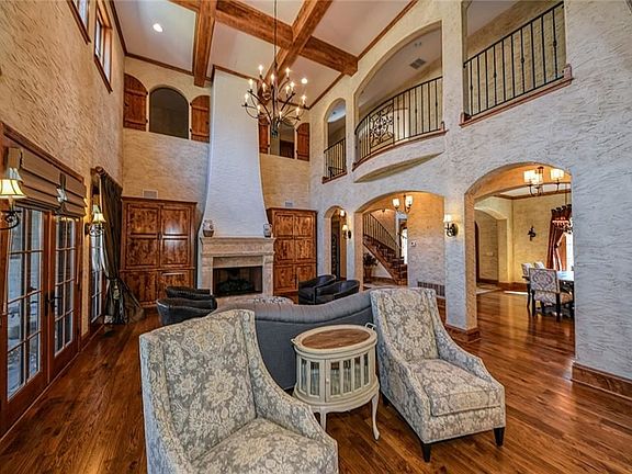 5th image of 2337 Thoroughbred Dr