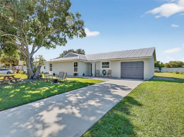 1610 SE Burning Ln, Port Saint Lucie, FL 34952