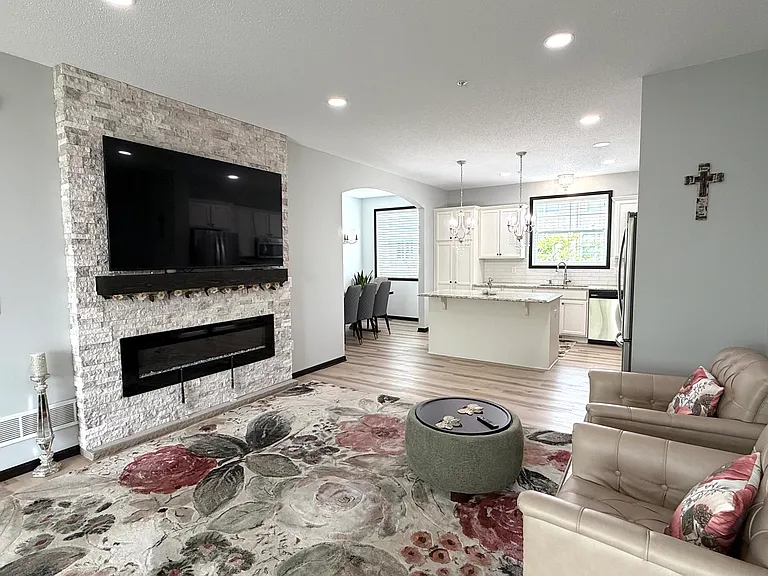 8117 Kirkwood Ln N — Photo 8