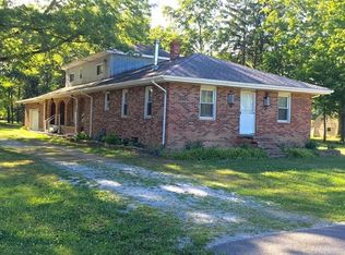 7882 Fitch Rd, Olmsted Township, OH 44138