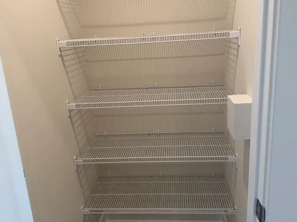 8652 Lovelace St, Manassas, VA 20109