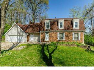 444 Riverview Ln, Saint Charles, MO 63301