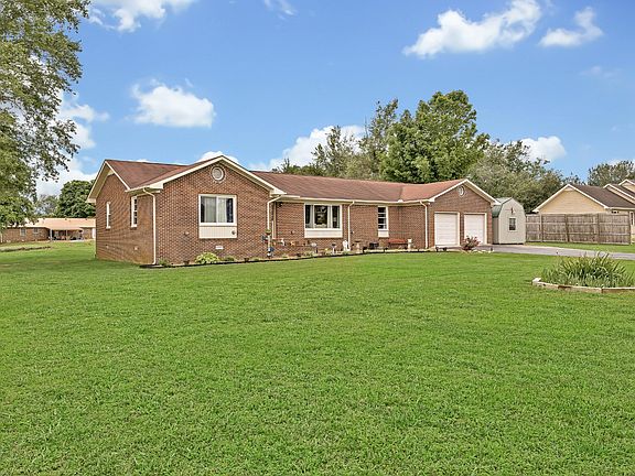 2nd image of 86 Royal Oak Dr