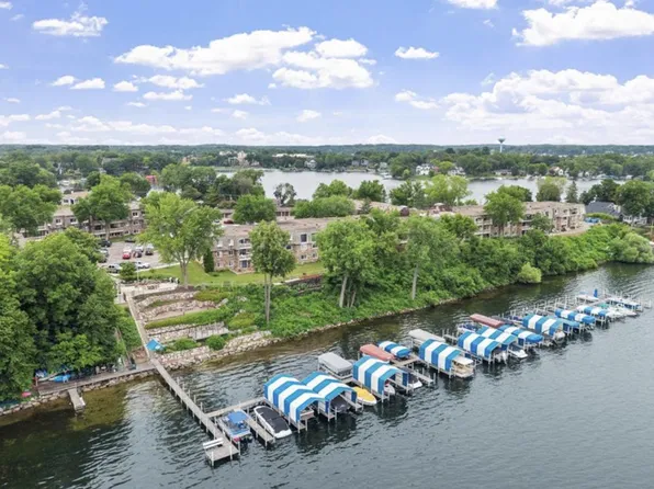 4371 Wilshire Blvd #303, Mound, MN 55364