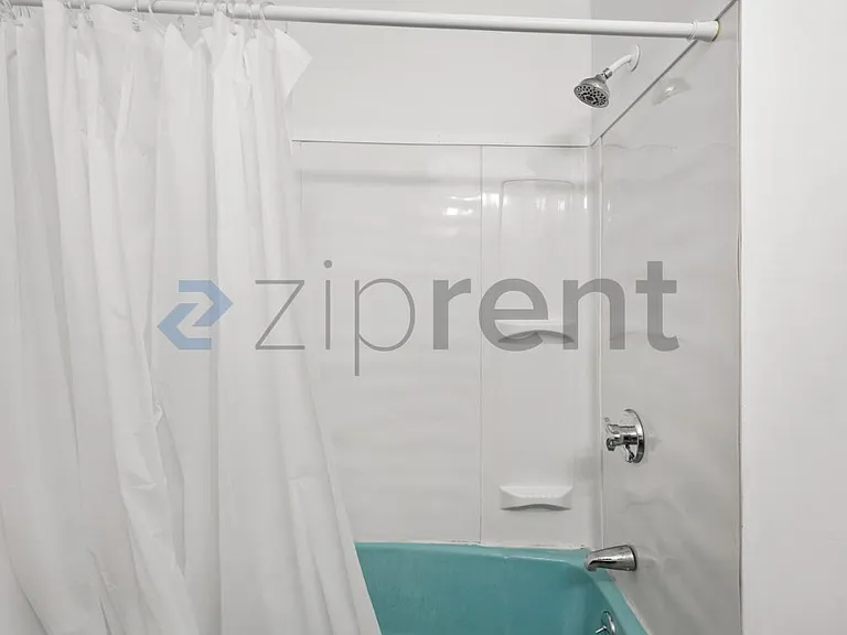 34 Cunard St #3 — Photo 10