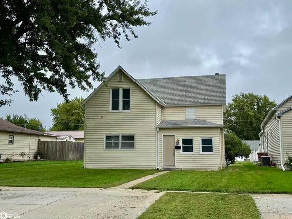 314 N Crawford St, Carroll, IA 51401