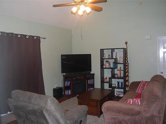 4th image of 1399 Mimosa Ln