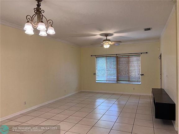 5th image of 1240 SW 48th Ter