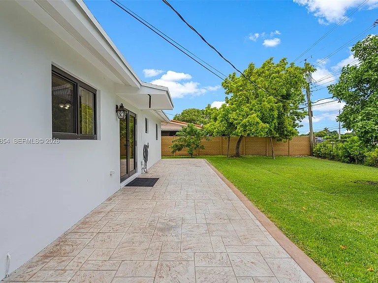 5110 SW 106th Ave — Photo 36