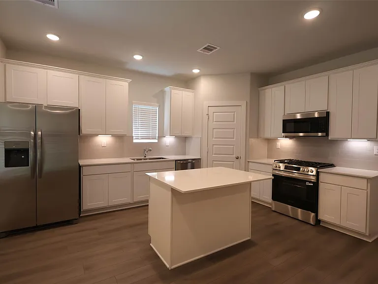 8510 Blueberry Ash St — Photo 4