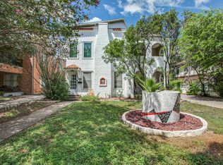 135 E Ridgewood Ct, San Antonio, TX 78212