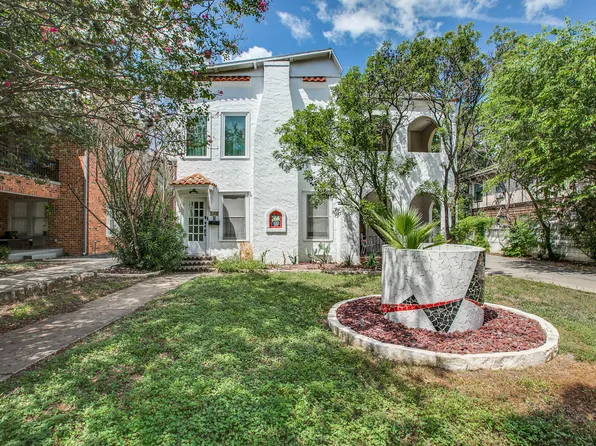 135 E Ridgewood Ct, San Antonio, TX 78212