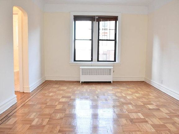 4th image of 196 Pinehurst Ave APT 3G