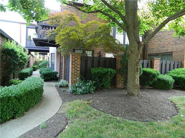 1st image of 1240 Fountaine Dr #Gar