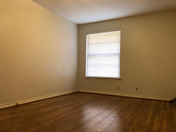 3rd image of 6563 Ascot Ln