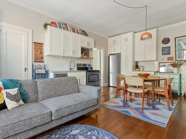 96 South Portland Avenue image 3 of 8