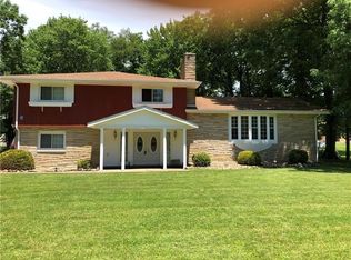 1828 Memorial Dr, Farrell, PA