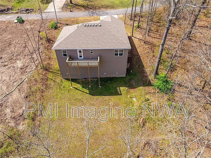 3 bed, 2.0 bath, 1450 sqft, $1,850 — Photo 2