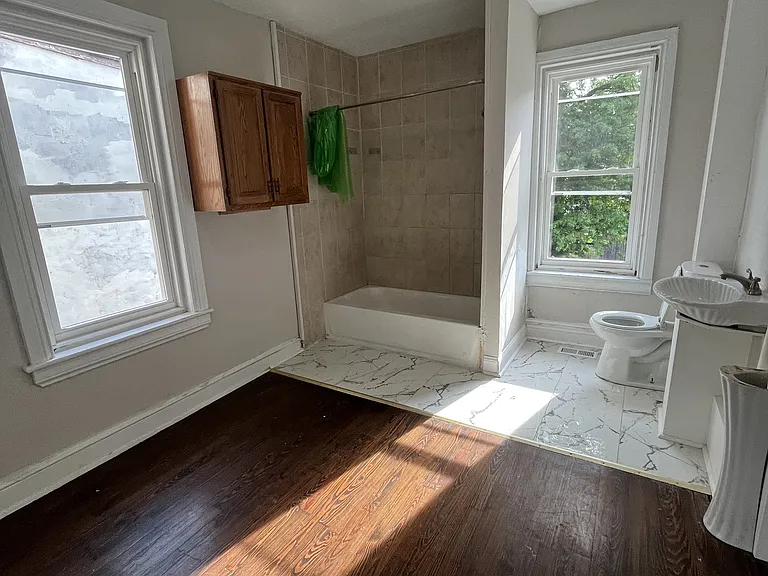 433 Centre St — Photo 6