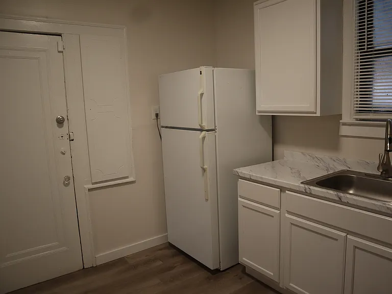 3010 Fullerton St — Photo 11