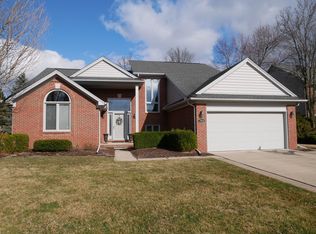 3808 Gatwick Dr, Troy, MI