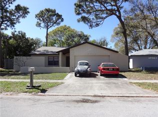 8630 Bridlewood Way, Seminole, FL 33777