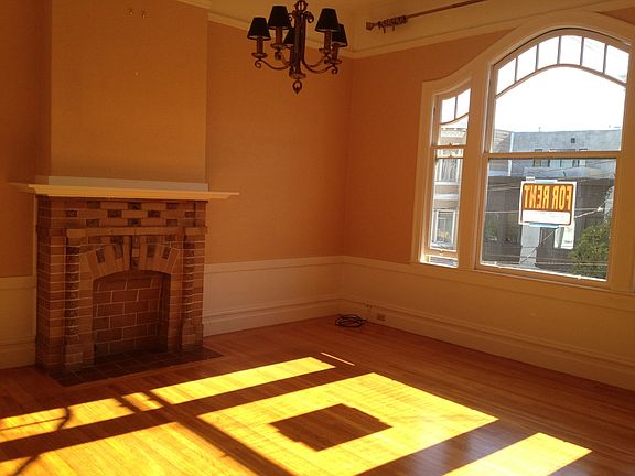 2nd image of 3037 Octavia St