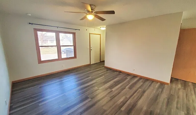 6235 Langdon Ave SW — Photo 5