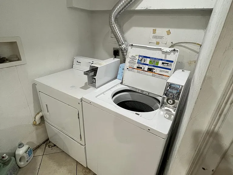 135 Hillside St #1B — Photo 15