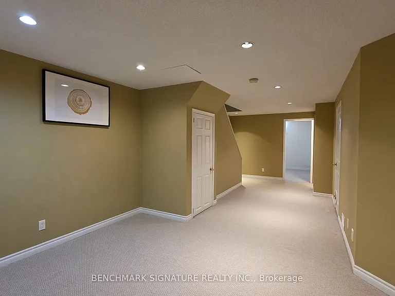 2030 Bur Oak Ave — Photo 40