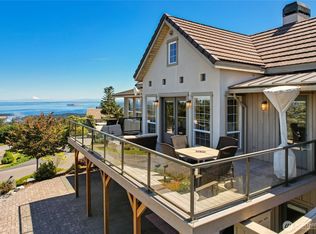 12 Hawks Way, Sequim, WA 98382