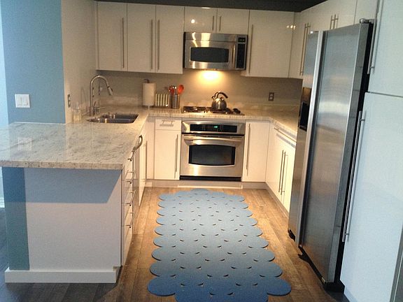 3rd image of 1608 India St Unit 401