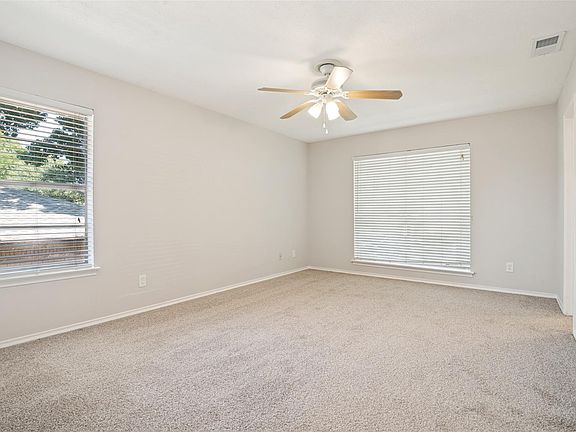 5th image of 7005 Kingsbury Dr