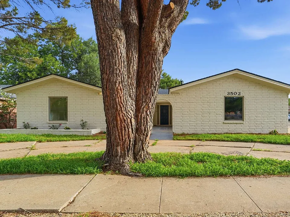3502 77th Dr