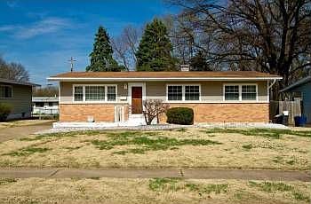 1st image of 745 Manresa