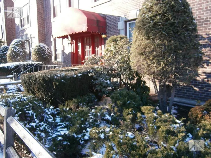 4 bed, 2.0 bath, $3,650 — Photo 3