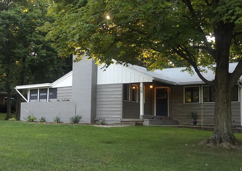 1st image of 29 Ironwood Dr