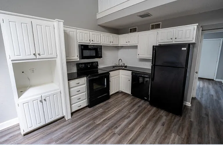 1400 Park Ave #B1 — Photo 3