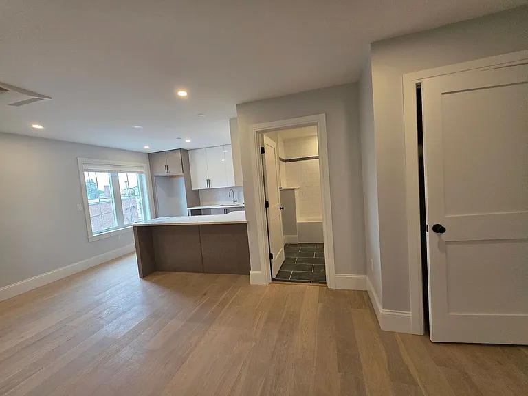 349 Market St #B1 — Photo 9
