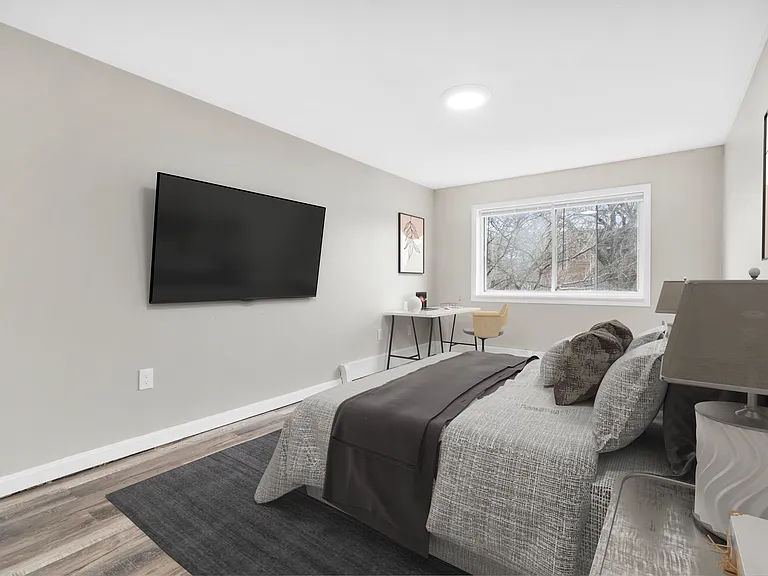 150 2nd St #205 — Photo 8