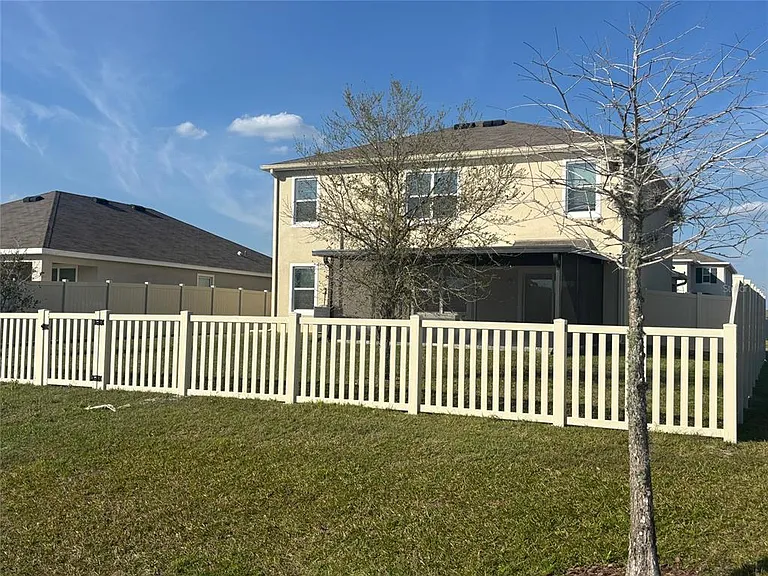 32762 Pez Landing Ln — Photo 16