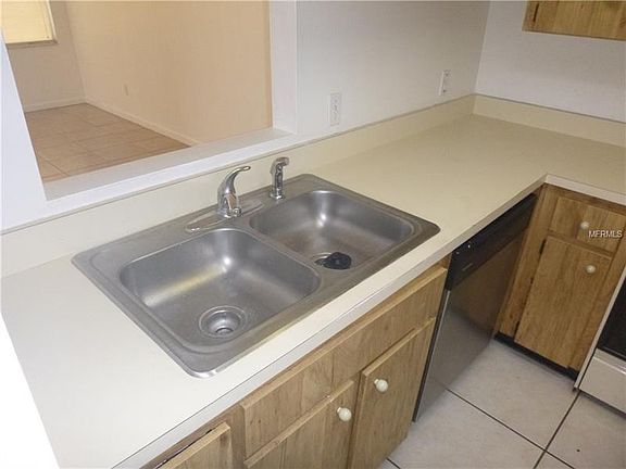 2nd image of 3116 Bloomingdale Villas Ct #3118