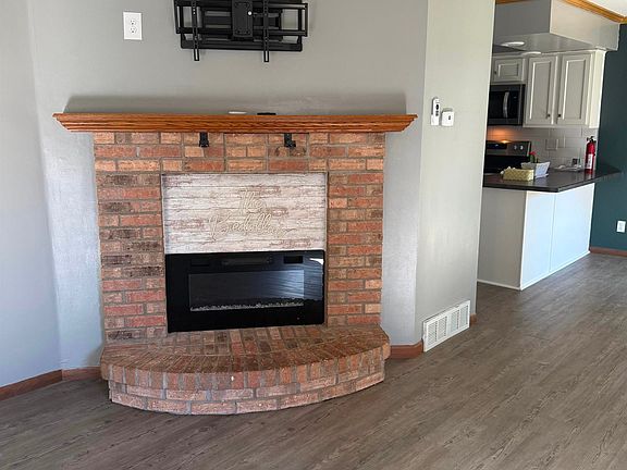2nd image of 804 Brill Rd