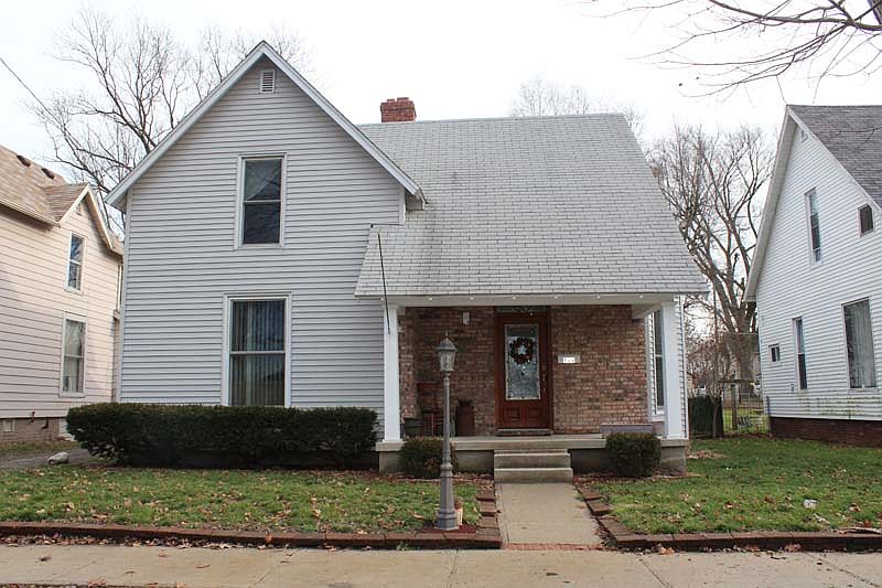 1st image of 704 S Green St