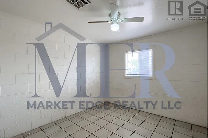 1524 W Sahuaro Dr #B — Photo 15